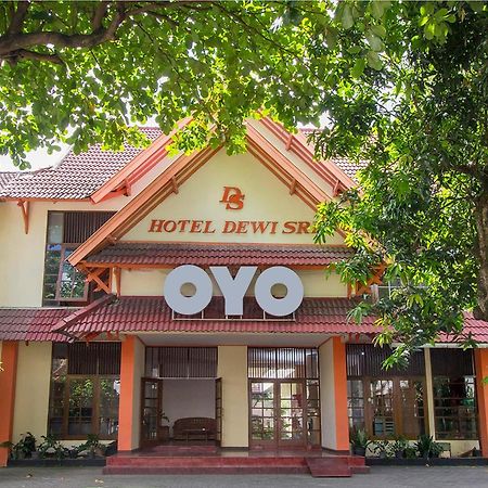 Super Oyo 759 Hotel Dewi Sri Jogjacarta Exterior foto