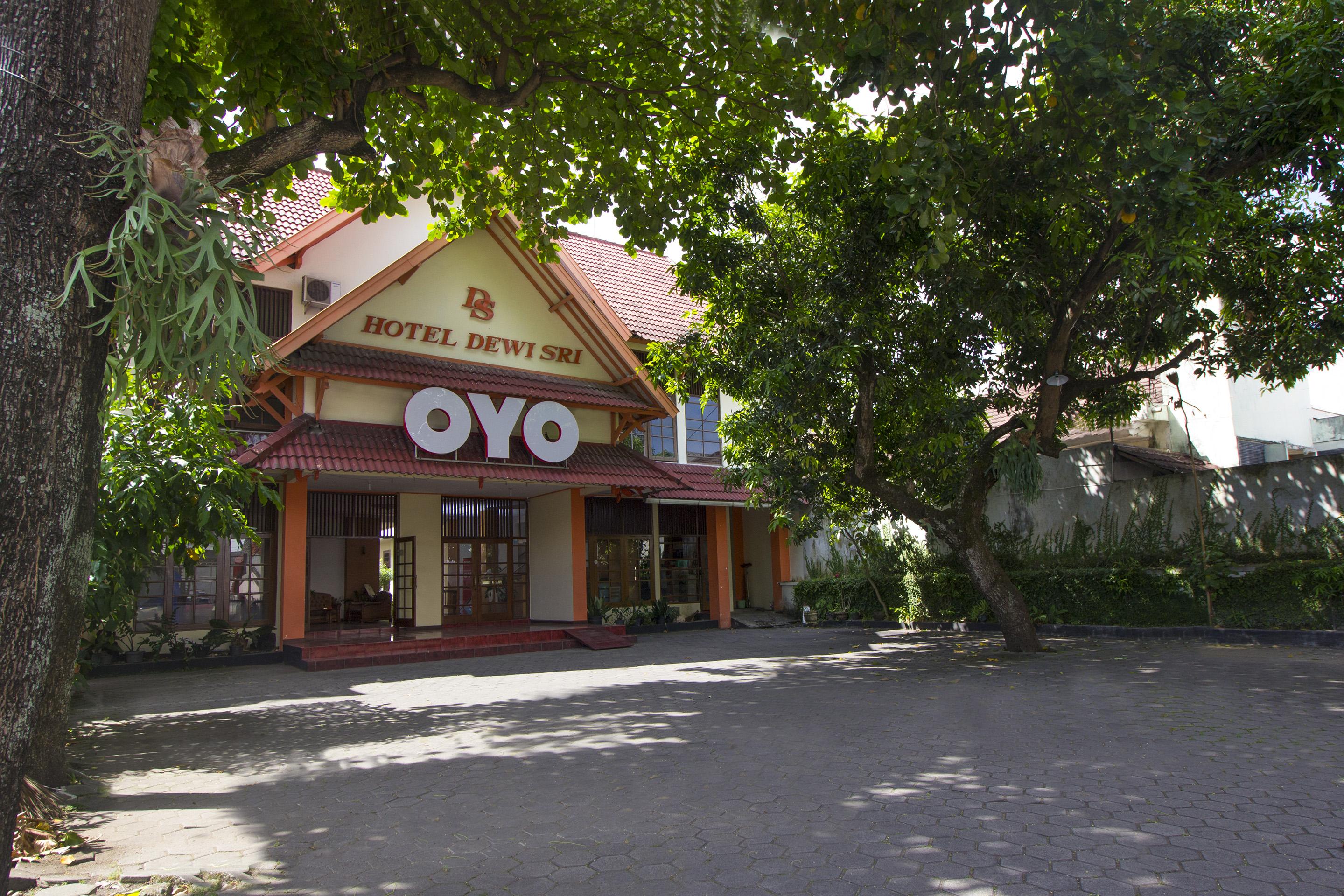 Hotel Dewi Sri Redpartner Jogjacarta Exterior foto