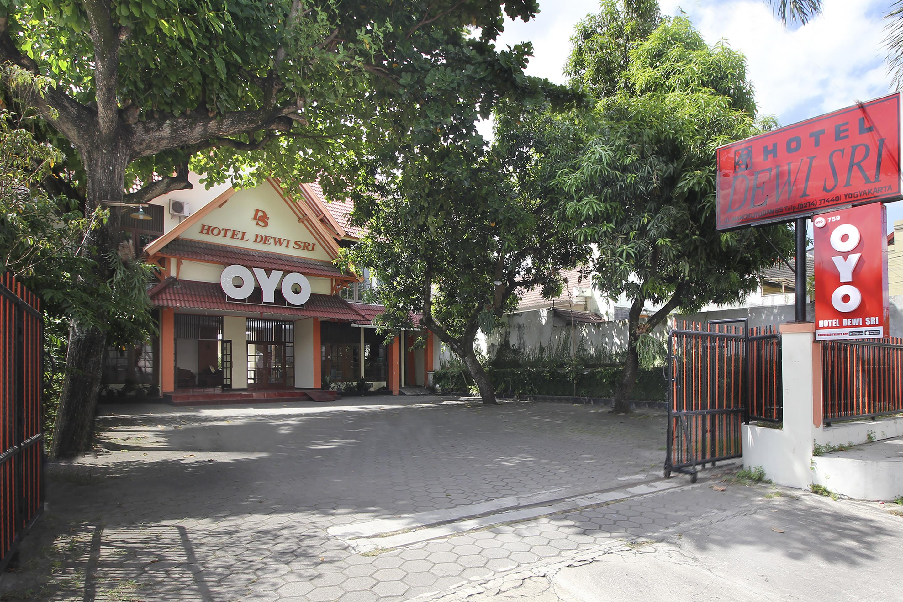 Hotel Dewi Sri Redpartner Jogjacarta Exterior foto