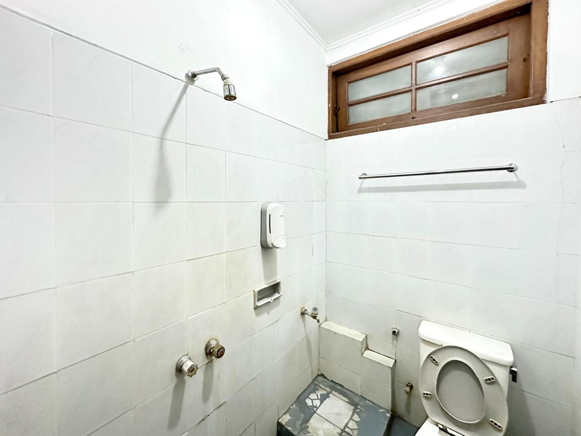 Hotel Dewi Sri Redpartner Jogjacarta Exterior foto