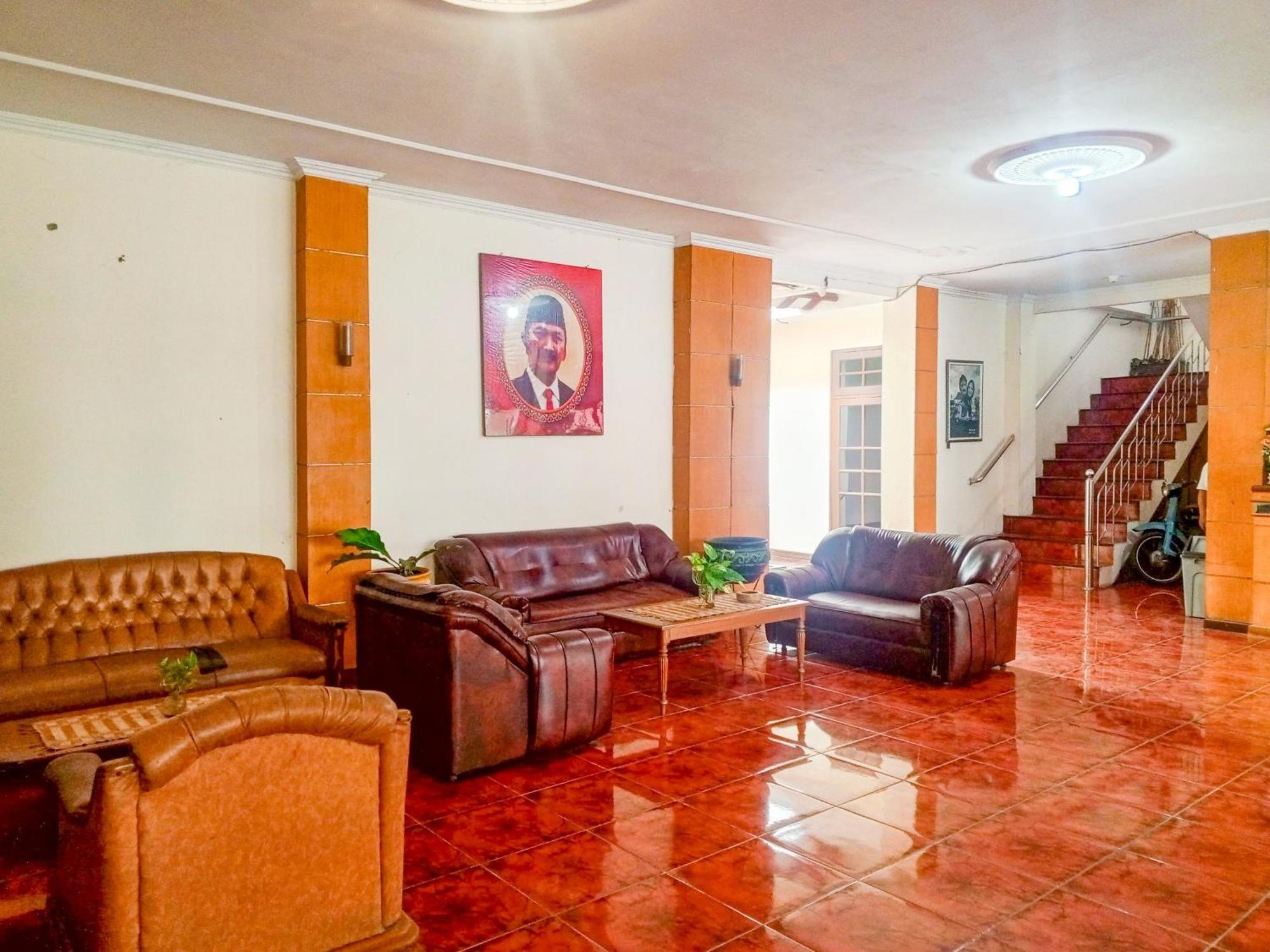 Hotel Dewi Sri Redpartner Jogjacarta Exterior foto